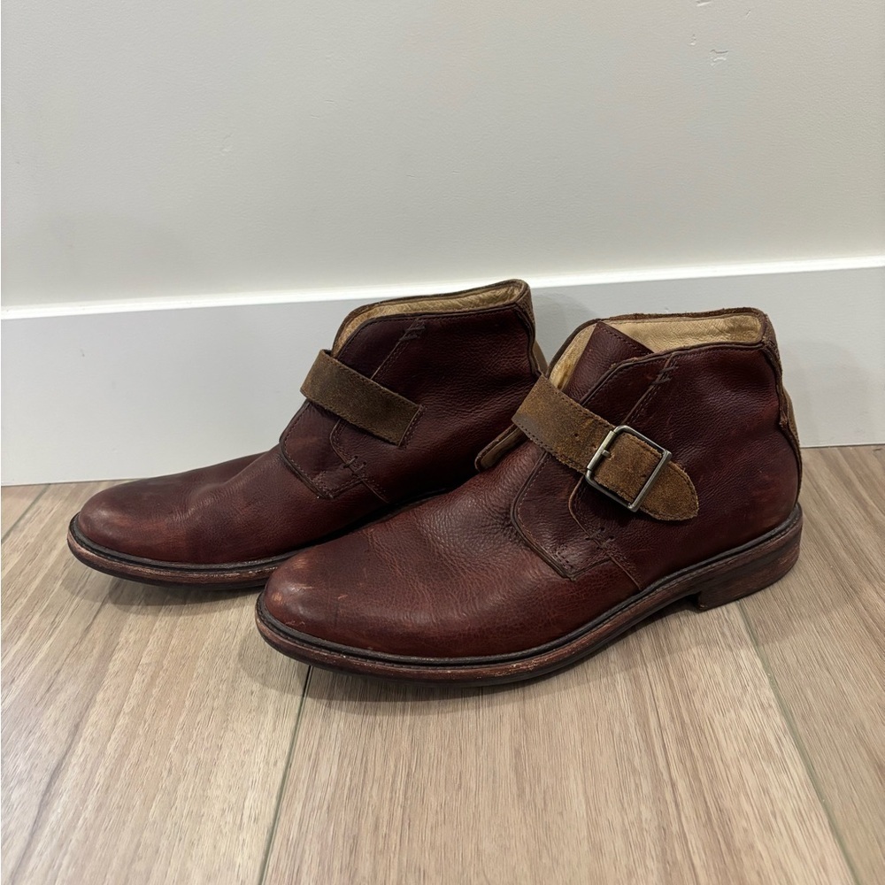UGG Men's Brown Leather Ankle Boots size 12 buckle strap - Picture 2 of 7